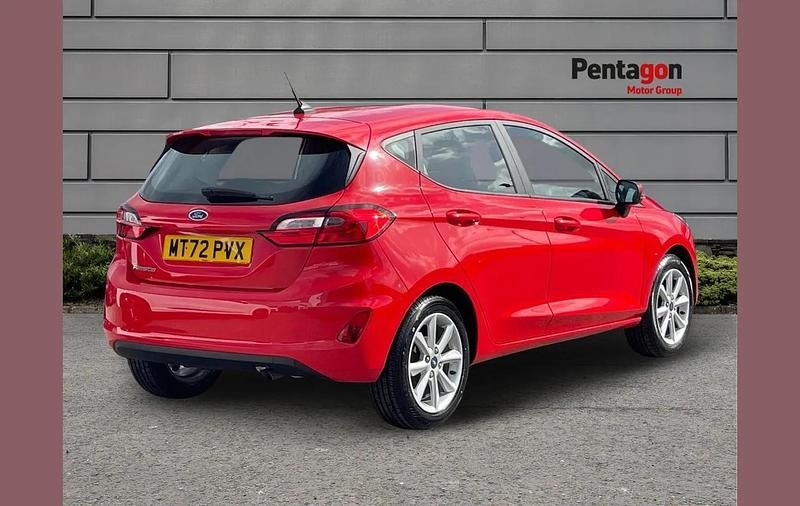 Usado Ford Fiesta Trend 99 HP (72 kW) 2023 Vermelho Citadino