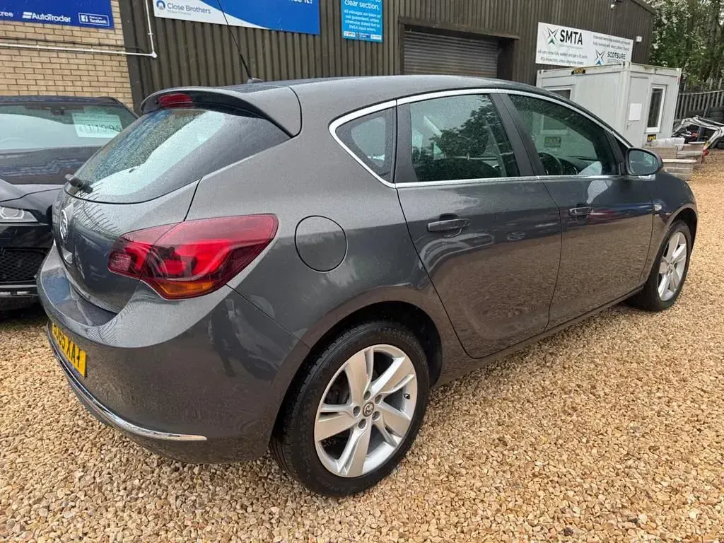Used Vauxhall Astra SRi 2015 Grey Hatchback