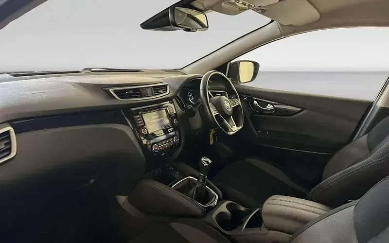 Used Nissan Qashqai Acenta Premium 160 HP (117 kW) 2020 Black SUV