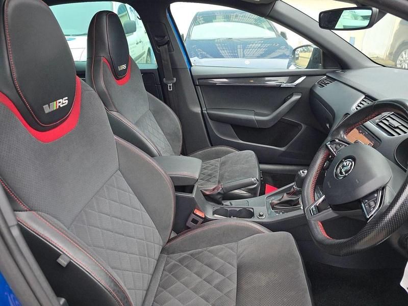 Used Skoda Octavia vRS 184 HP (135 kW) 2018 Blue Hatchback