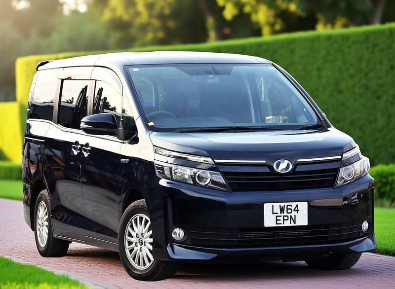 Black Used 2015 Toyota Voxy MPV | £11,990 (Fair price) - Image 1/2
