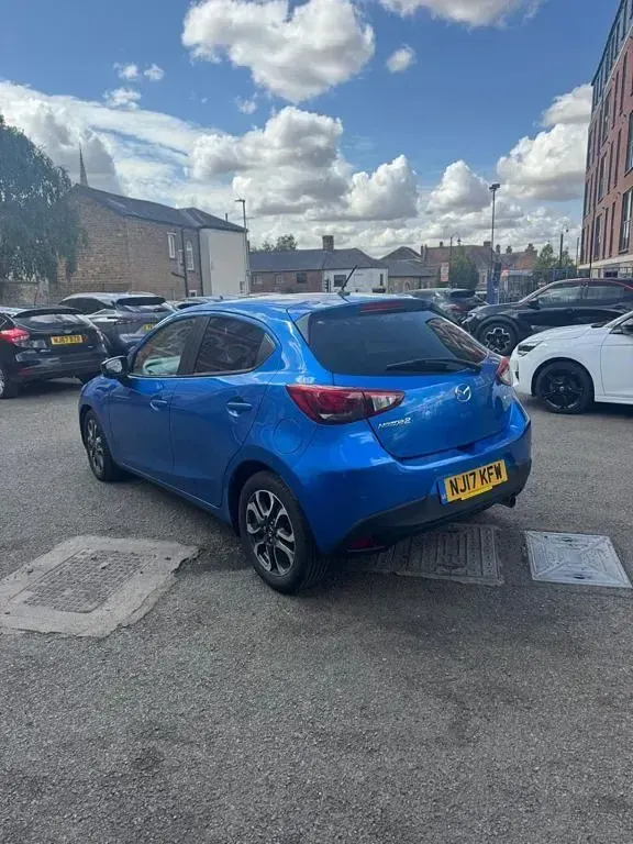 Used Mazda 2 Inclusive 115 HP (84 kW) 2017 Blue Hatchback