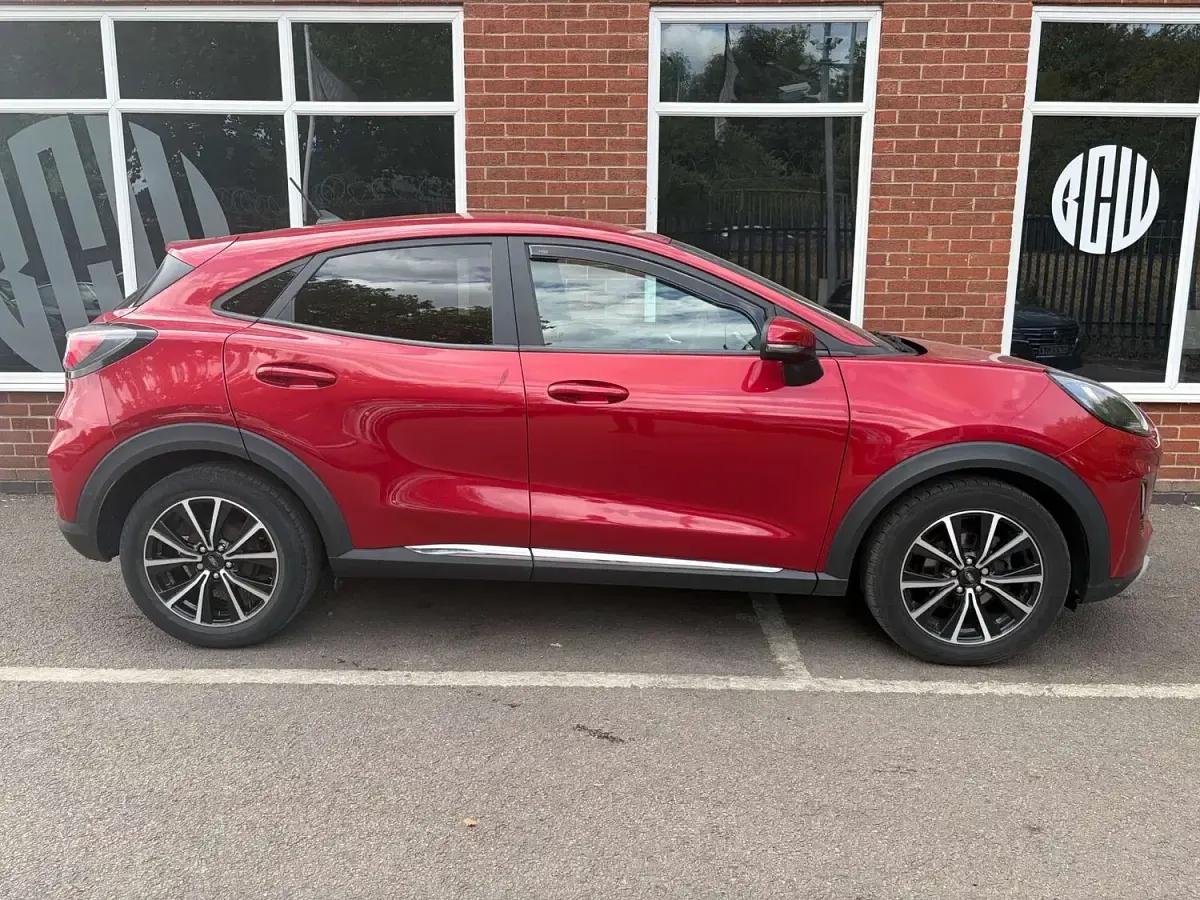 Used Ford Puma Titanium 123 HP (90 kW) 2020 Red SUV