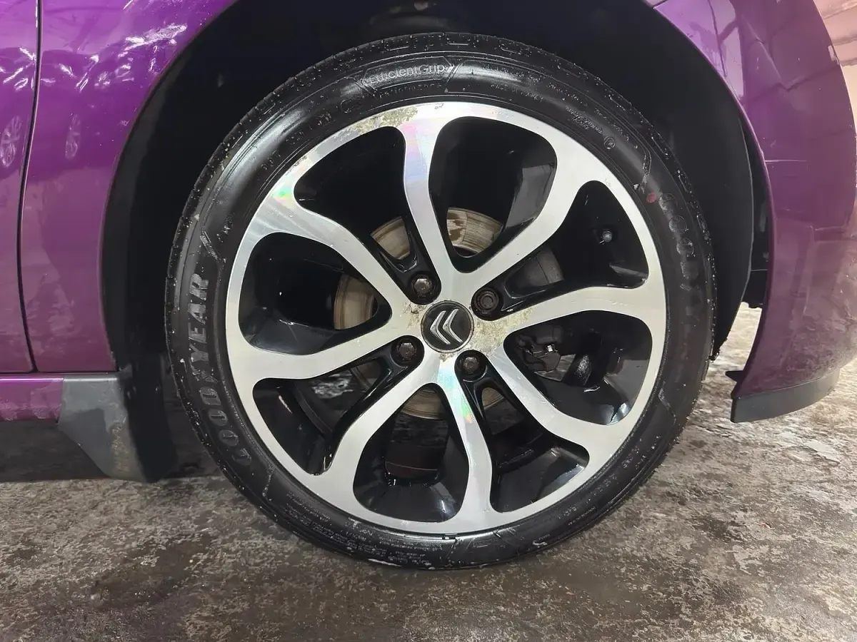 Used Citroën C3 Platinum 82 HP (60 kW) 2016 Mauve/purple Hatchback