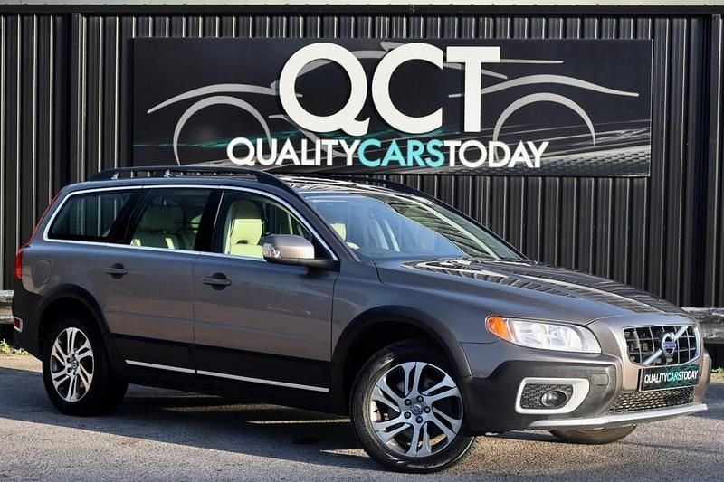 Grey Used 2011 Volvo XC70 SE Estate | £11,995 (Fair price) - Image 1/4