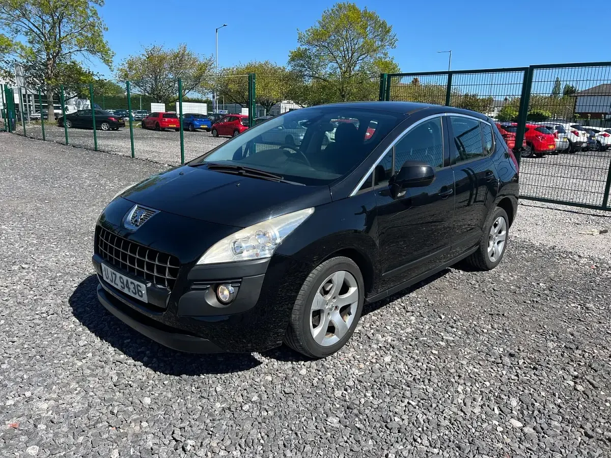 Used Peugeot 3008 Active 115 HP (84 kW) 2013 Black Estate