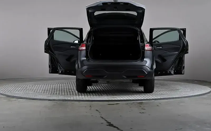 Used Nissan Qashqai Acenta Premium 140 HP (102 kW) 2023 Black SUV