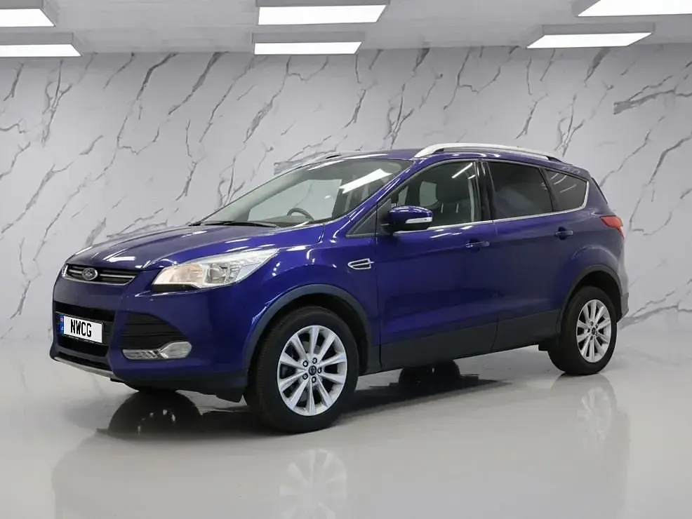 Begagnad Ford Kuga Titanium 150 HK (110 kW) 2015 Blå SUV