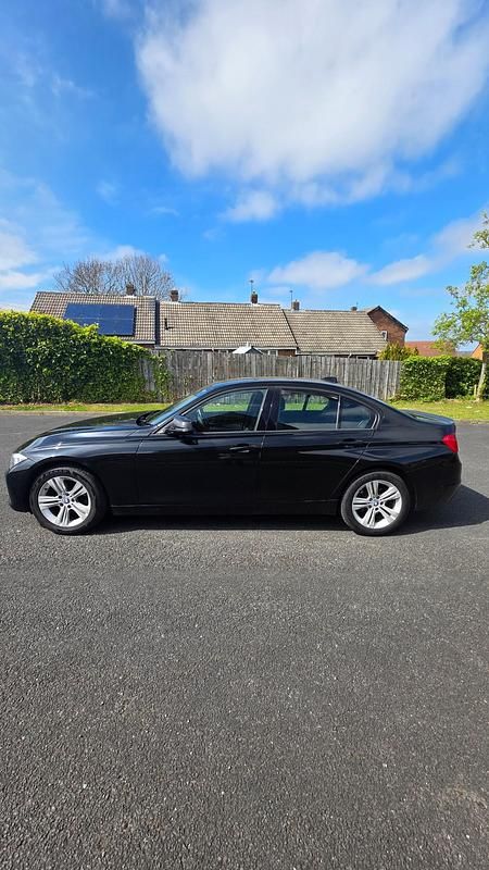 Begagnad BMW 320 Sport Line 2012 Svart Sedan