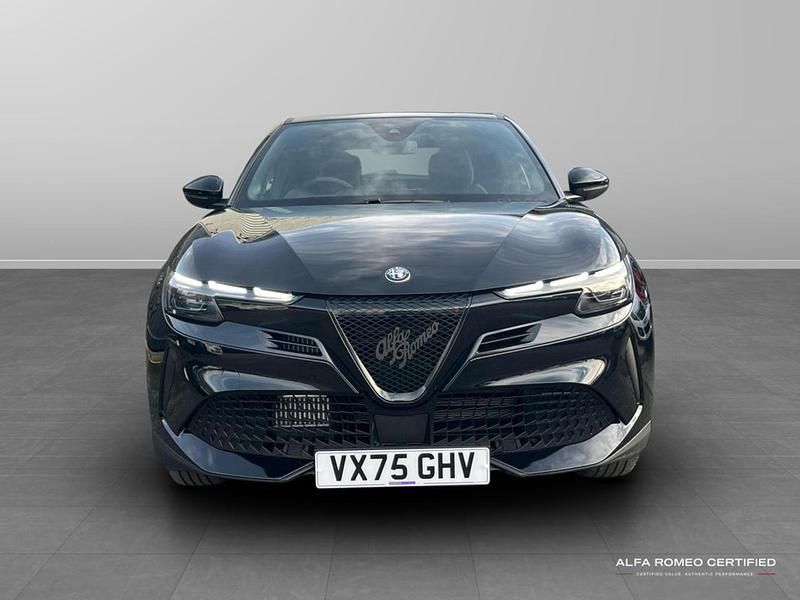 Black New 2025 Alfa Romeo Junior SUV | £23,950 (Good price) - Image 1/4