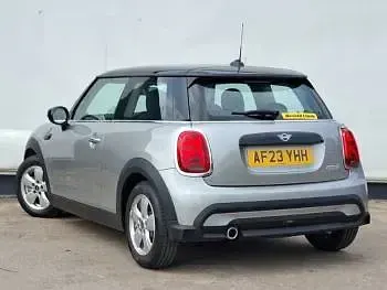 Used Mini Cooper Classic 136 HP (100 kW) 2023 Silver Hatchback