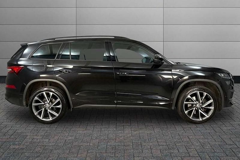 Used Skoda Kodiaq SportLine 150 HP (110 kW) 2023 Black magic pearl effect SUV