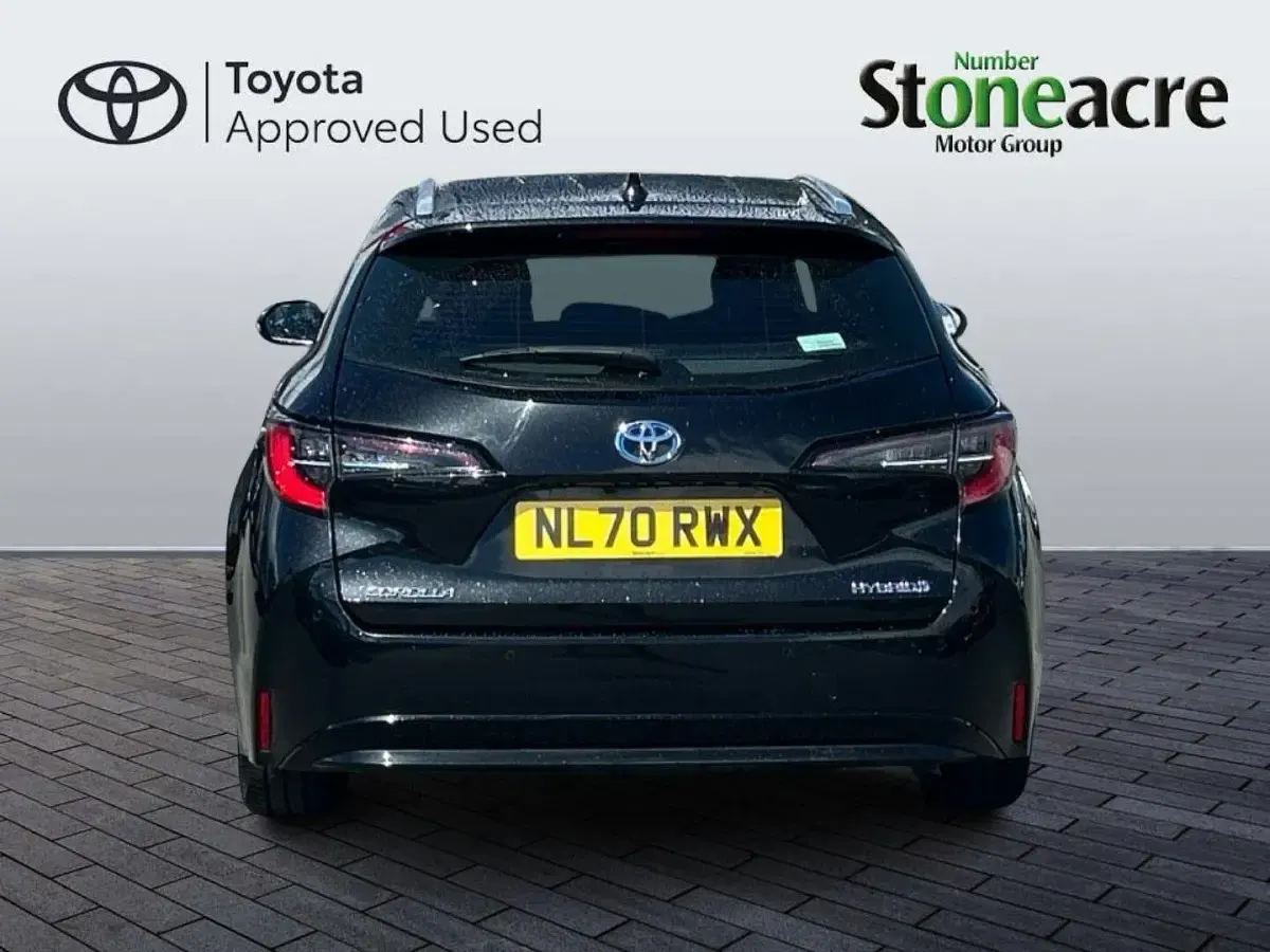Used Toyota Corolla 122 HP (89 kW) 2020 Black Estate