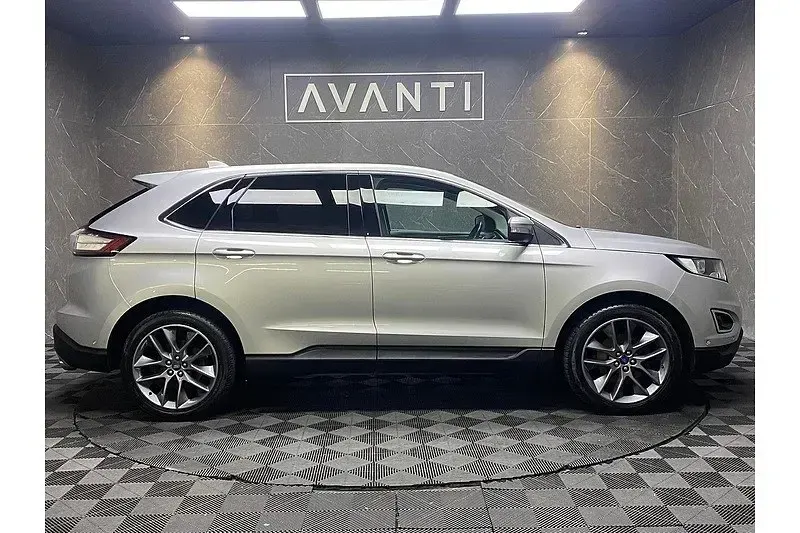 Begagnad Ford Edge Titanium 180 HK (132 kW) 2016 Silver SUV