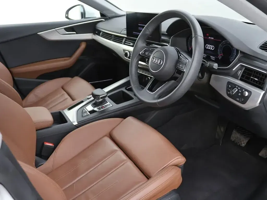 Used Audi A5 Sportback Sport 150 HP (110 kW) 2024 White Hatchback