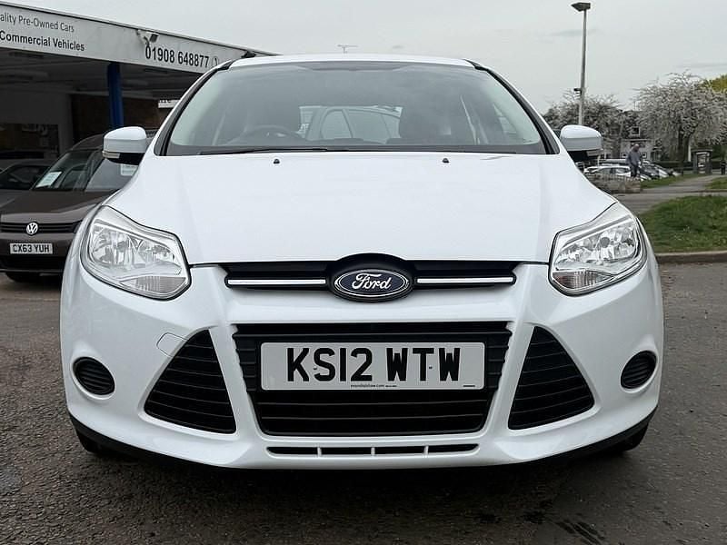 Used Ford Focus Studio 2012 White Hatchback
