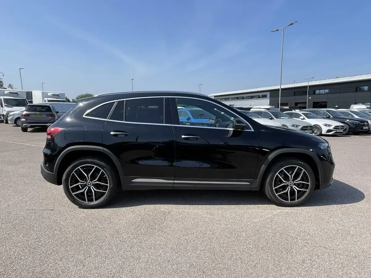 Used Mercedes EQA250 AMG Line Premium 139 kW (190 HP) 2021 Black SUV