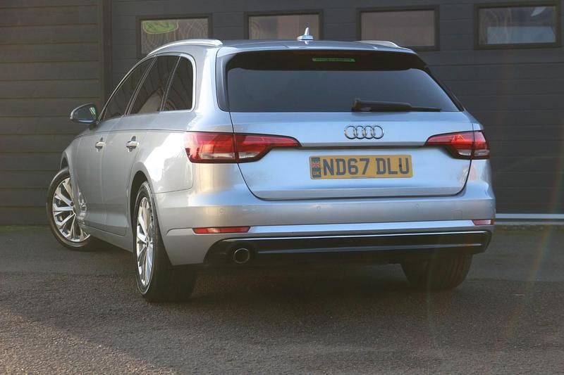 Used Audi A4 190 HP (139 kW) 2016 Silver Estate