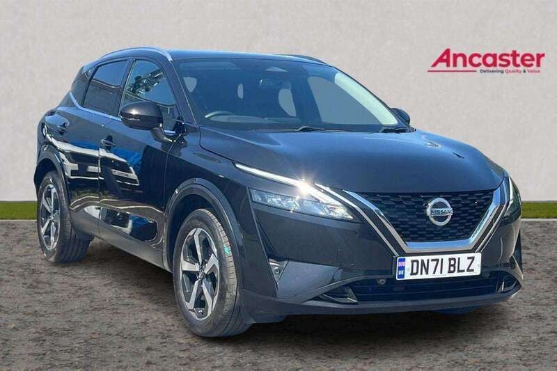 Black Used 2021 Nissan Qashqai N-Connecta SUV | £19,775 (Fair price) - Image 1/4