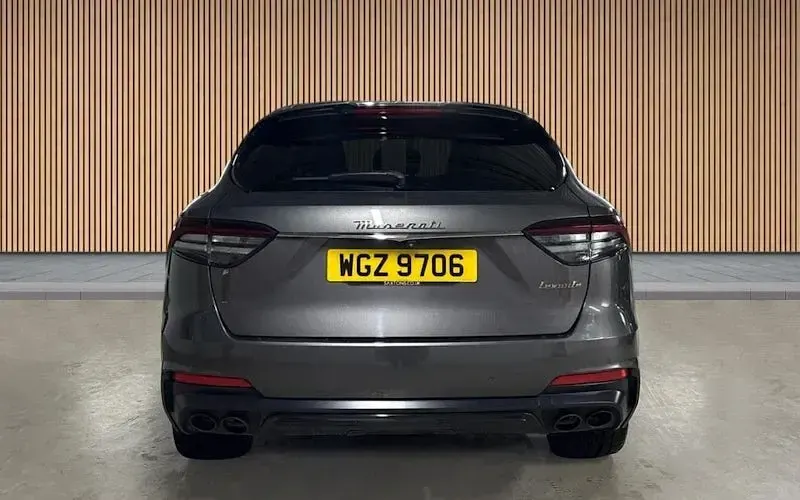 Used Maserati Levante 350 HP (257 kW) 2022 Grey SUV