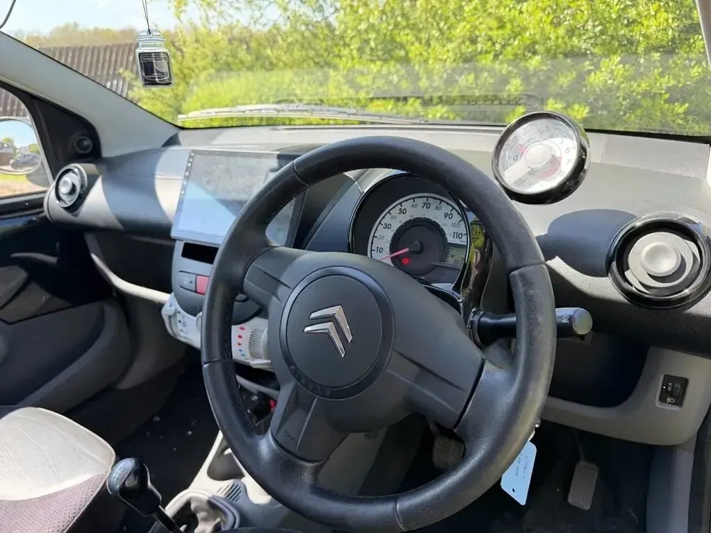 Usado Citroën C1 VTR Sport 68 HP (50 kW) 2010 Preto Citadino