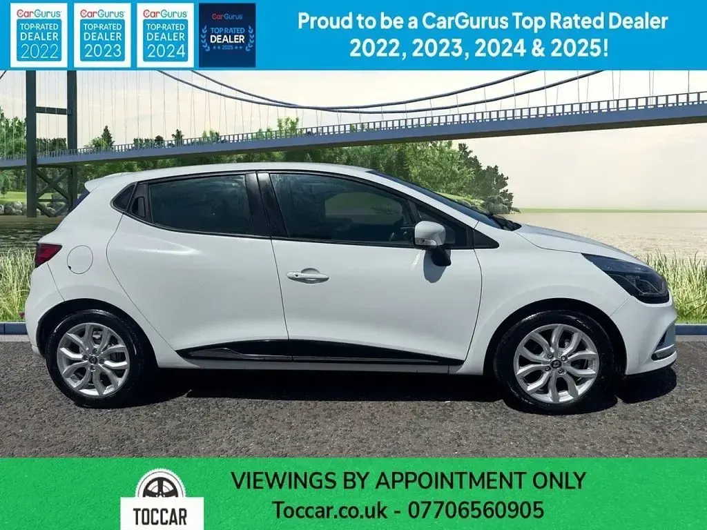 Used Renault Clio Dynamique 90 HP (66 kW) 2017 White Hatchback