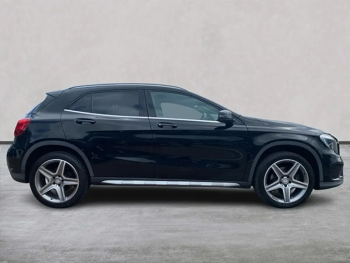 Used Mercedes GLA220 AMG line 2016 Black SUV