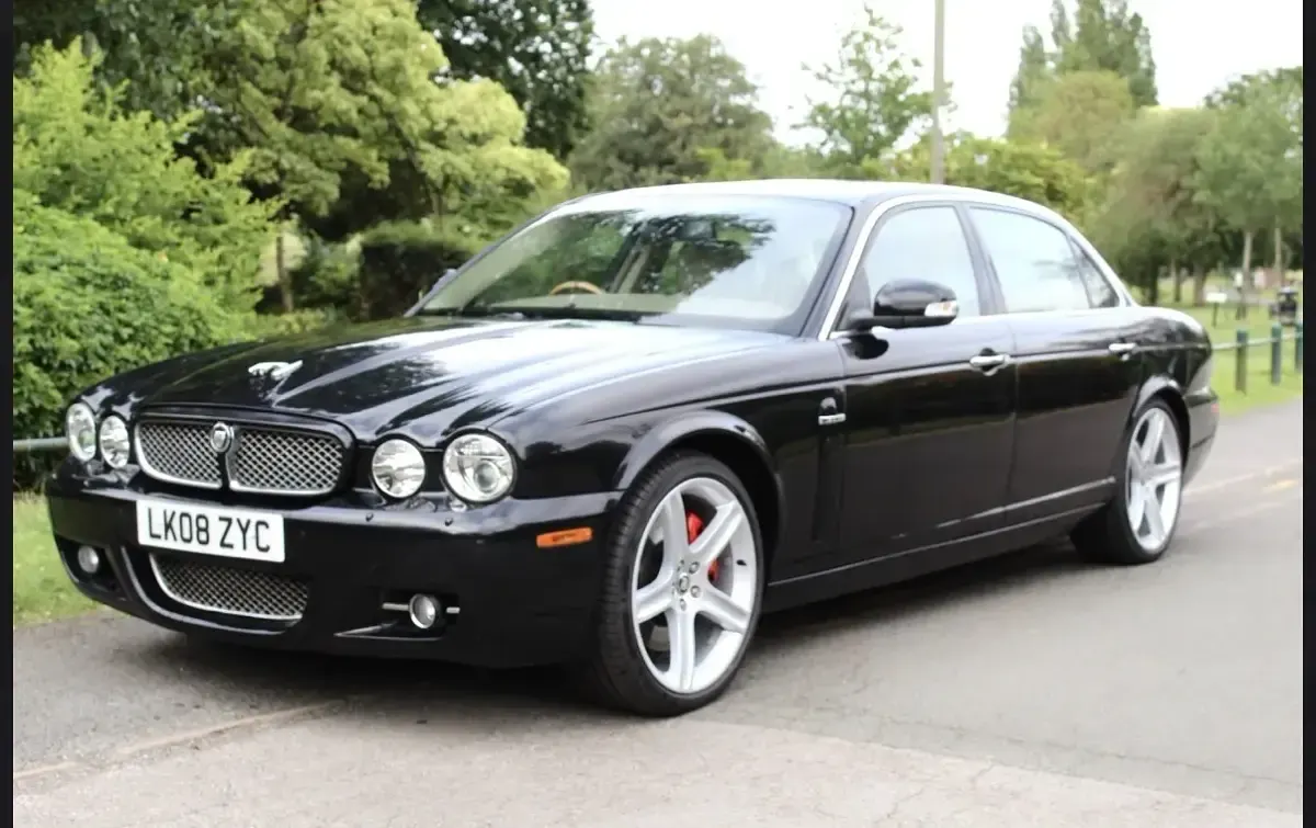 Used Jaguar XJ Sovereign 400 HP (294 kW) 2008 Black Sedan