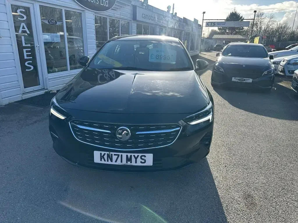 Used Vauxhall Insignia SRi 122 HP (89 kW) 2021 Black Hatchback