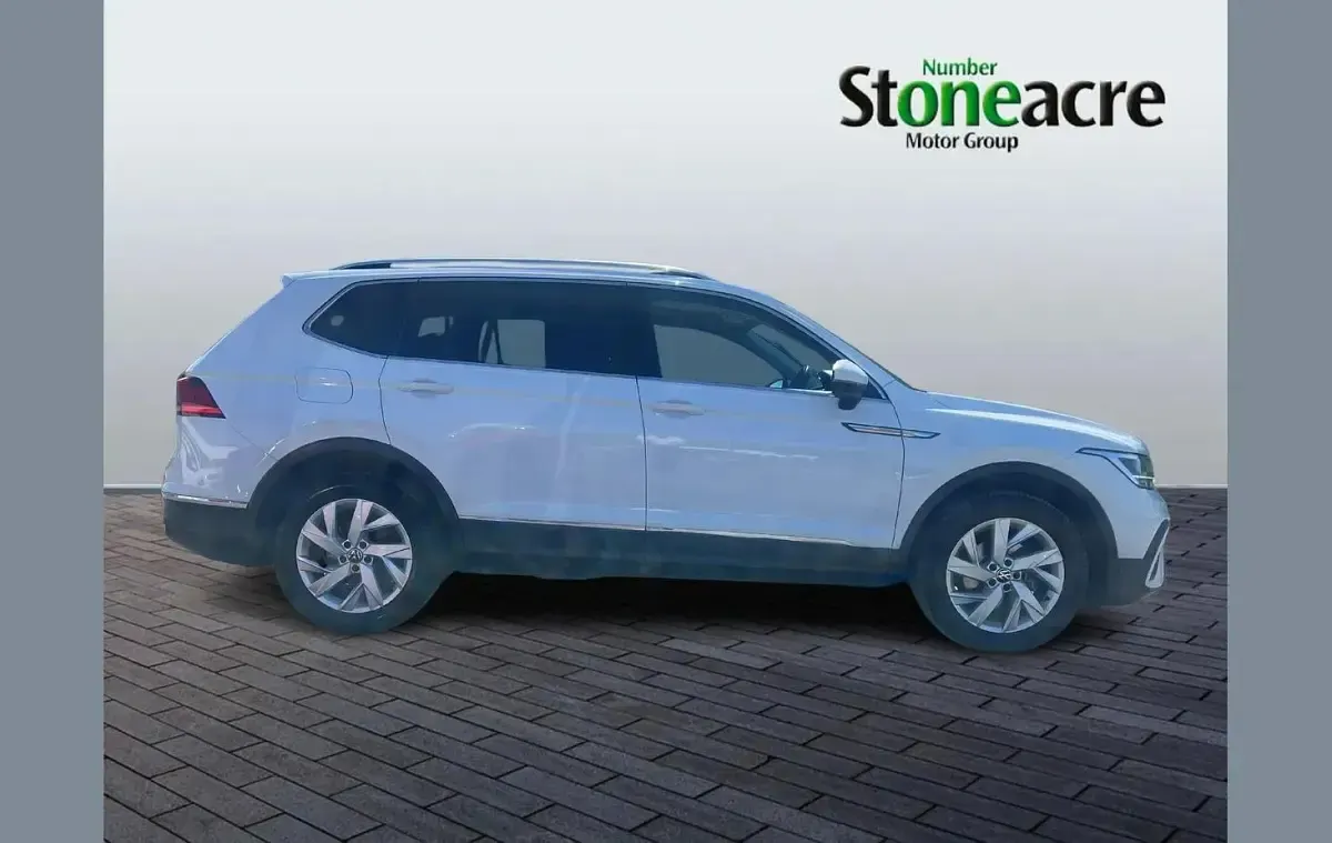 Used VW Tiguan Allspace Life 150 HP (110 kW) 2023 White SUV