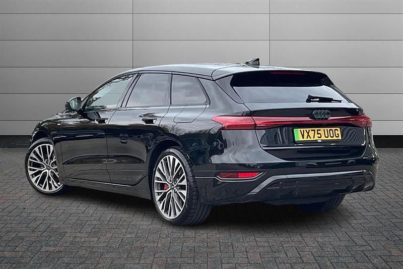 Used Audi A6 e-tron Performance 269 kW (367 HP) 2025 Mythos black Estate