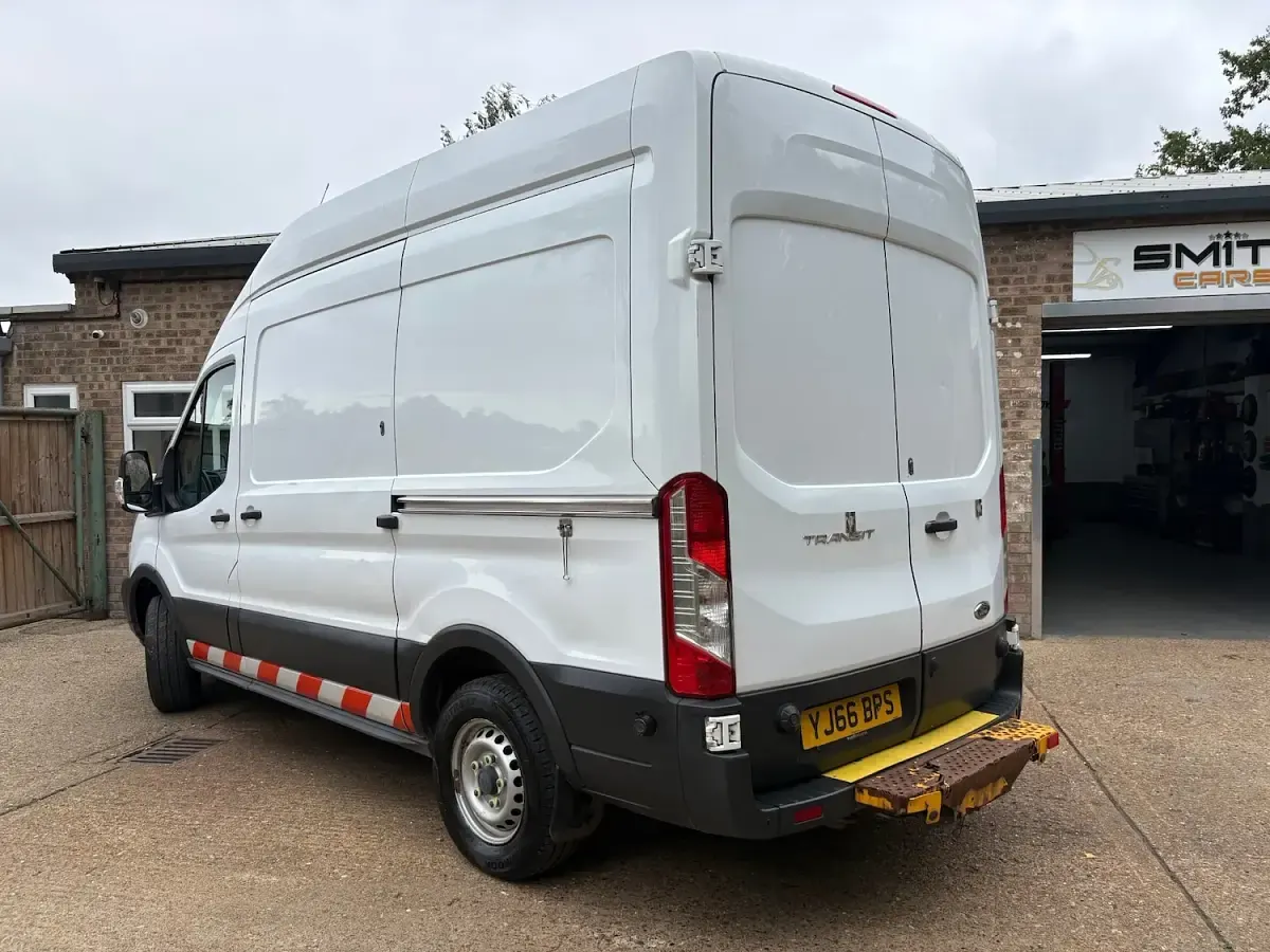 Used Ford Transit 130 HP (95 kW) 2017 White Van