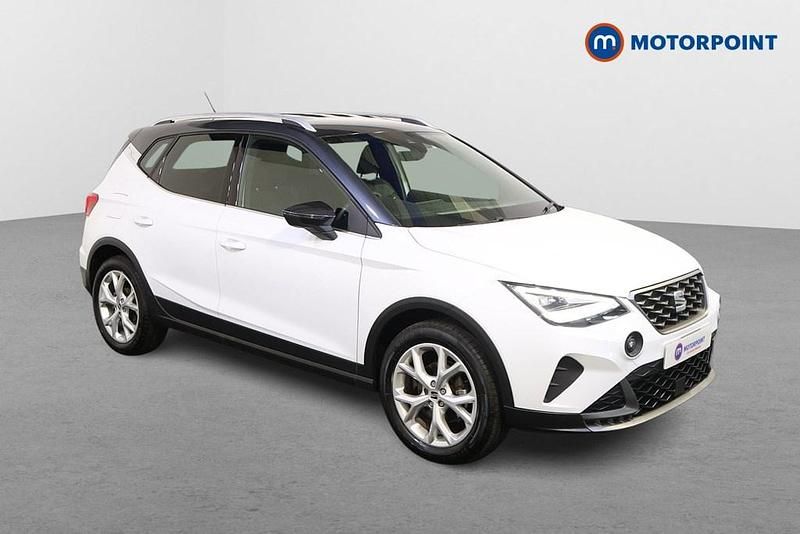 White Used 2023 Seat Arona FR SUV | £13,699 (Fair price) - Image 1/4