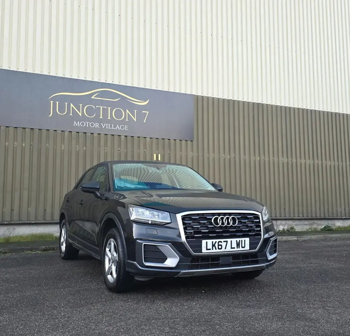 Used Audi Q2 Premium 116 HP (85 kW) 2017 Black SUV