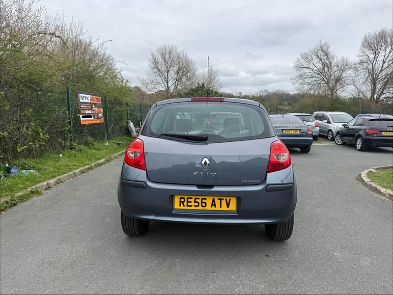 Used Renault Clio II Expression 2006 Blue Hatchback