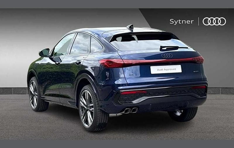 Used Audi Q5 Sportback Advanced 201 HP (147 kW) 2025 Blue SUV
