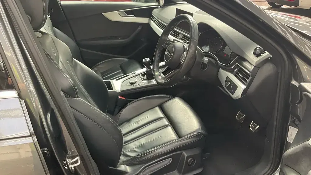 Used Audi A4 S-Line 150 HP (110 kW) 2018 Grey Sedan
