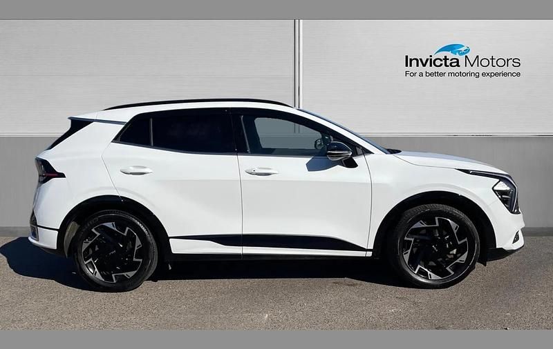 Used Kia Sportage GT-Line 157 HP (115 kW) 2024 White SUV