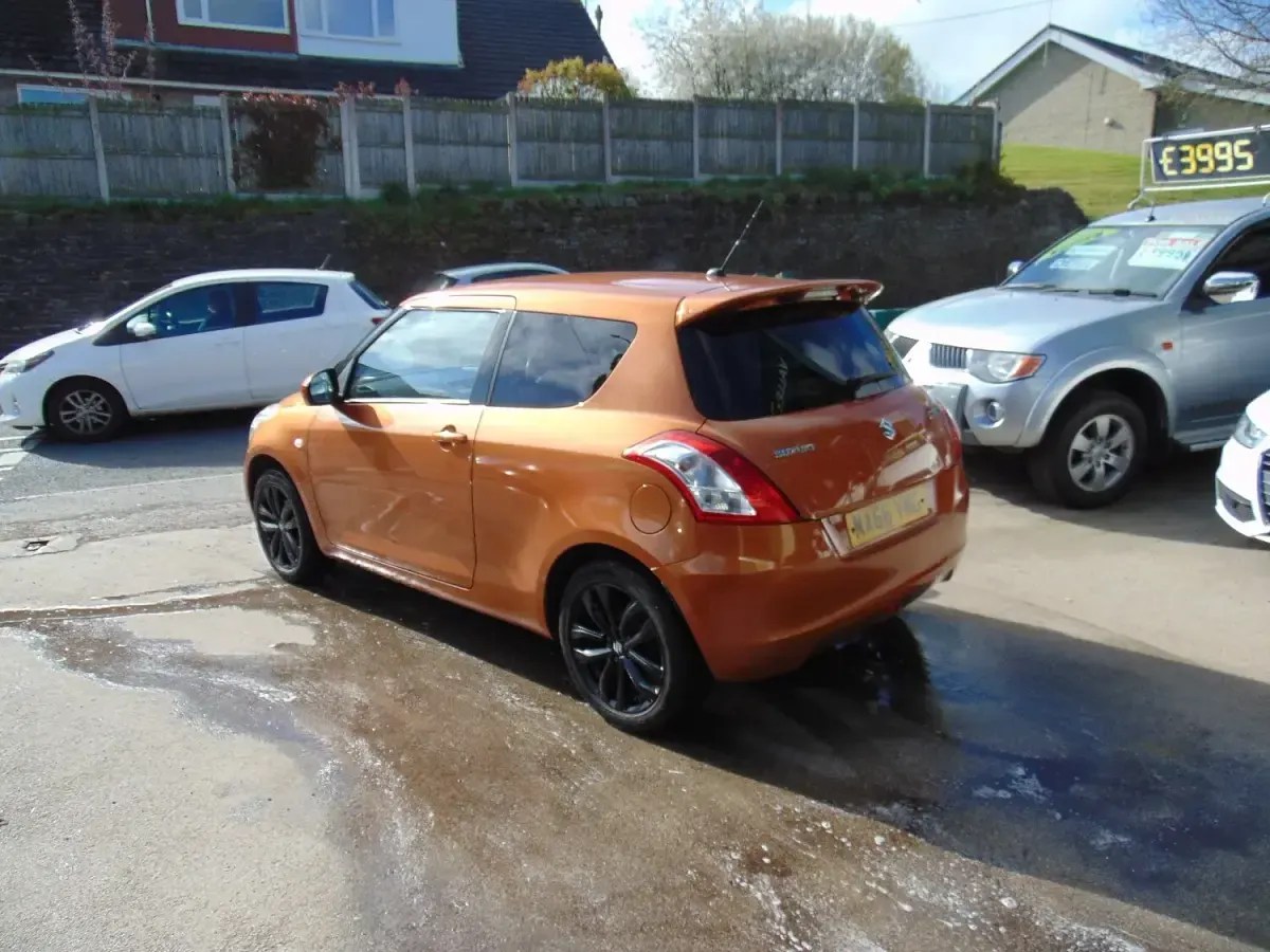Used Suzuki Swift SZ-L 94 HP (69 kW) 2016 Orange Hatchback