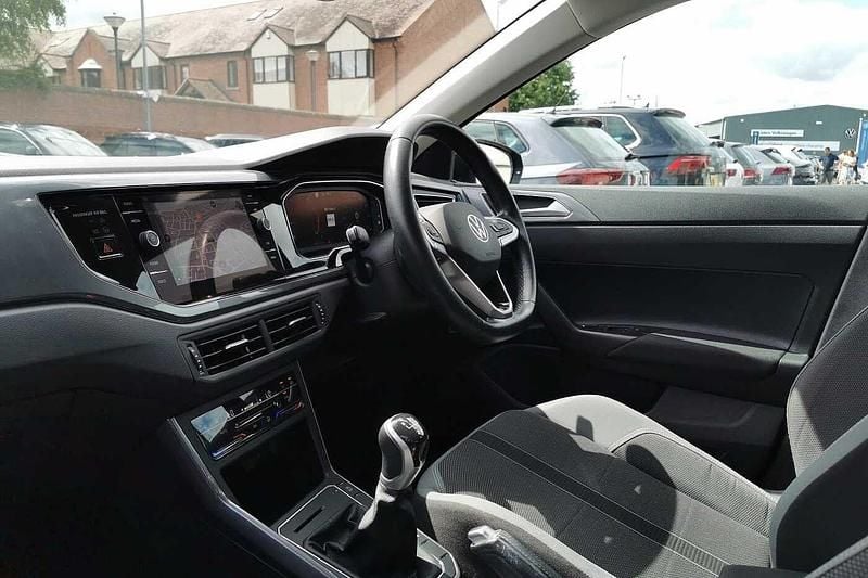 Image 2/4