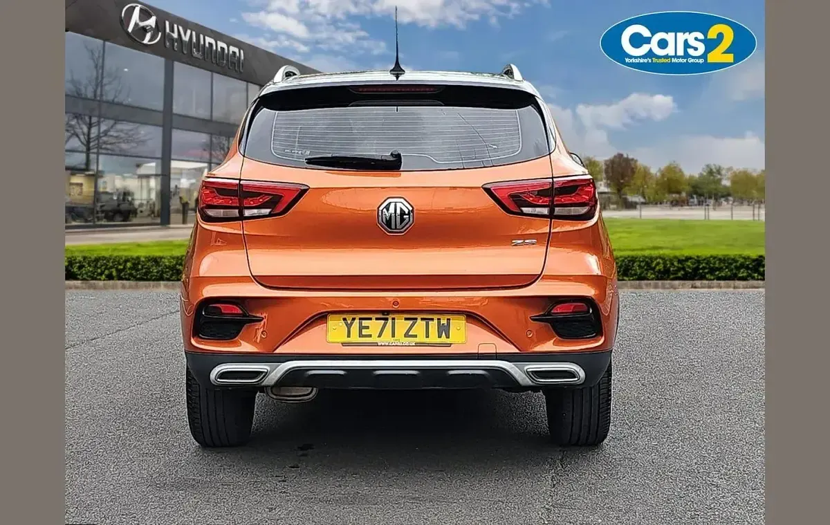 Used MG ZS Exclusive 106 HP (77 kW) 2022 Orange SUV