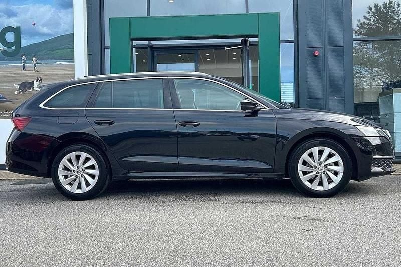 Used Skoda Octavia First Edition 150 HP (110 kW) 2024 Black magic pearl effect Estate