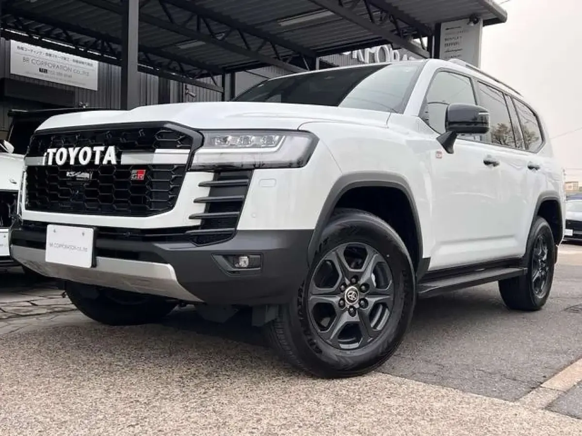 Used Toyota Land Cruiser Sport 309 HP (227 kW) 2025 White SUV