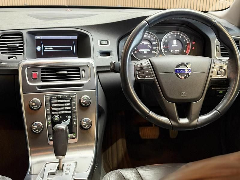 Used Volvo V60 SE Lux 180 HP (132 kW) 2011 Estate