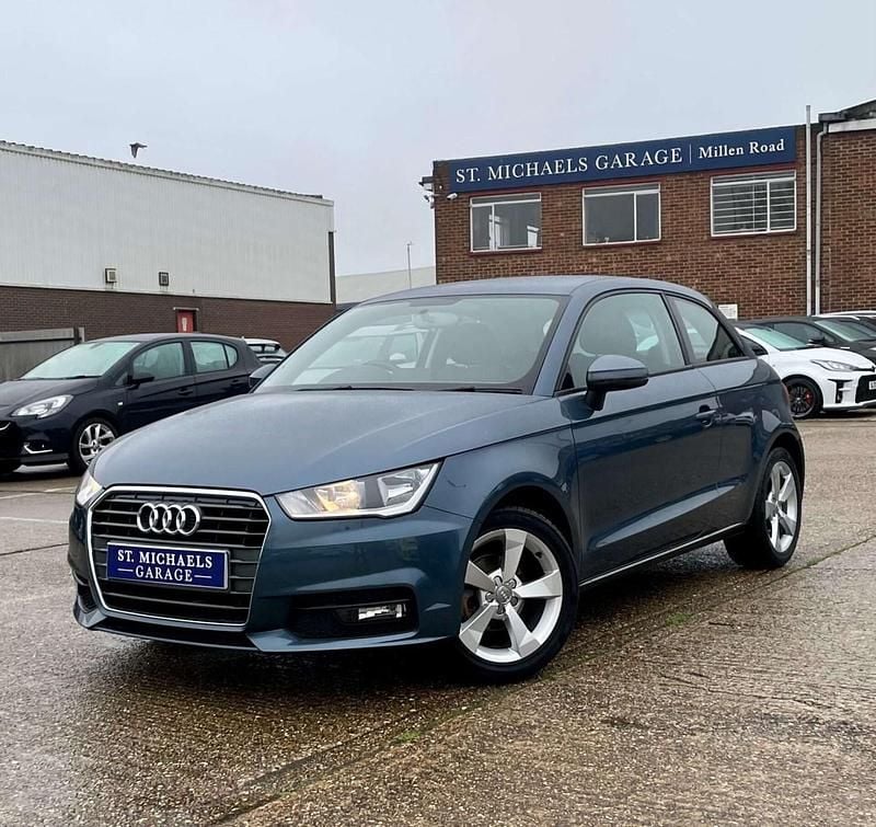 Used Audi A1 Sport 95 HP (69 kW) 2018 Blue Hatchback