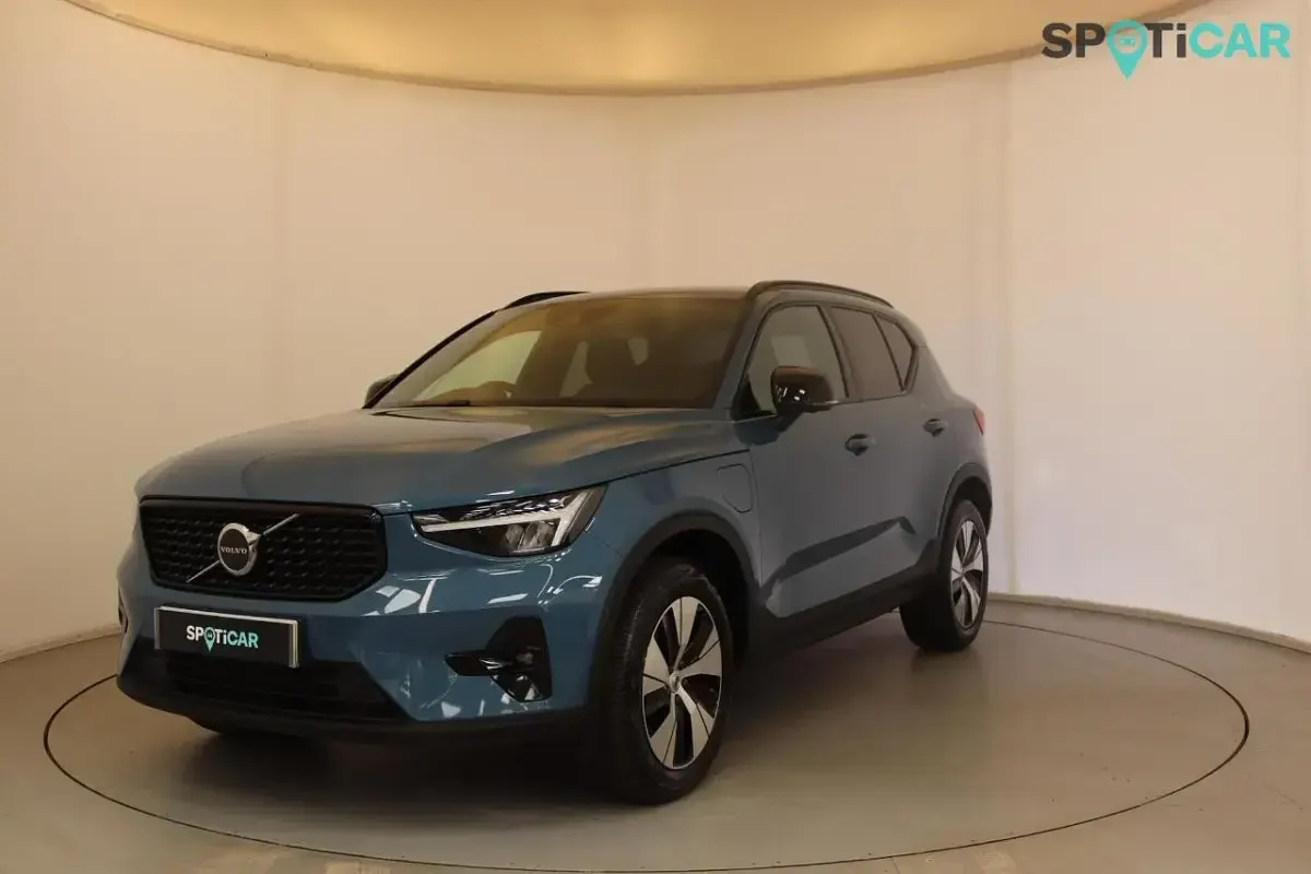 Used Volvo XC40 Plus 208 HP (152 kW) 2023 Blue SUV