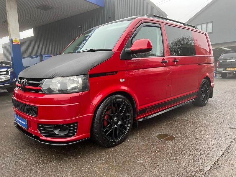 Used VW Transporter 140 HP (102 kW) 2010 Red Van