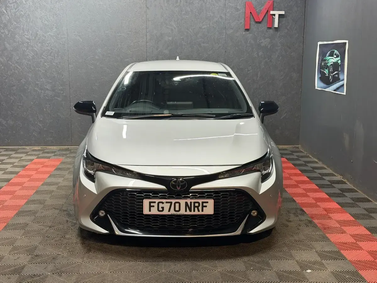 Used Toyota Corolla Sport 122 HP (89 kW) 2020 Silver Hatchback
