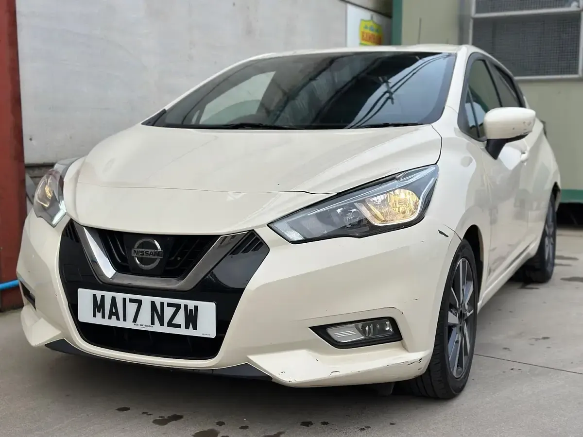 Used Nissan Micra N-Connecta 90 HP (66 kW) 2017 White Hatchback