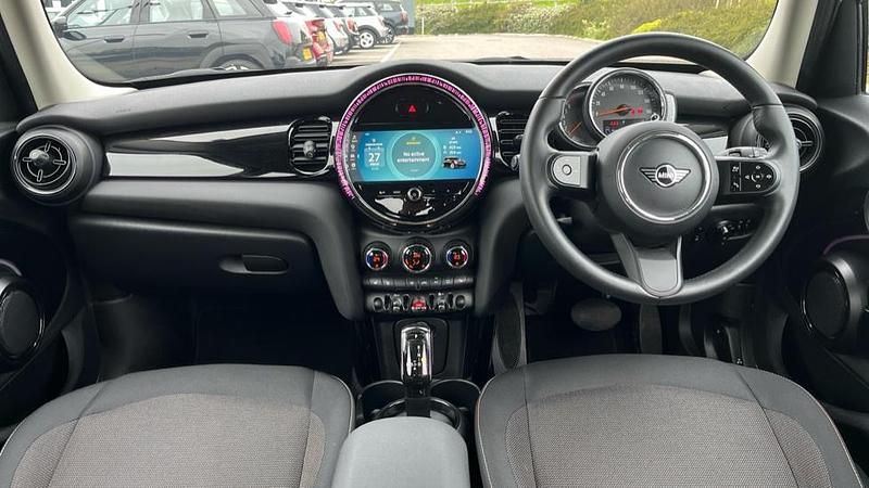 Used Mini Cooper Classic 136 HP (100 kW) 2022 Pepper white Hatchback